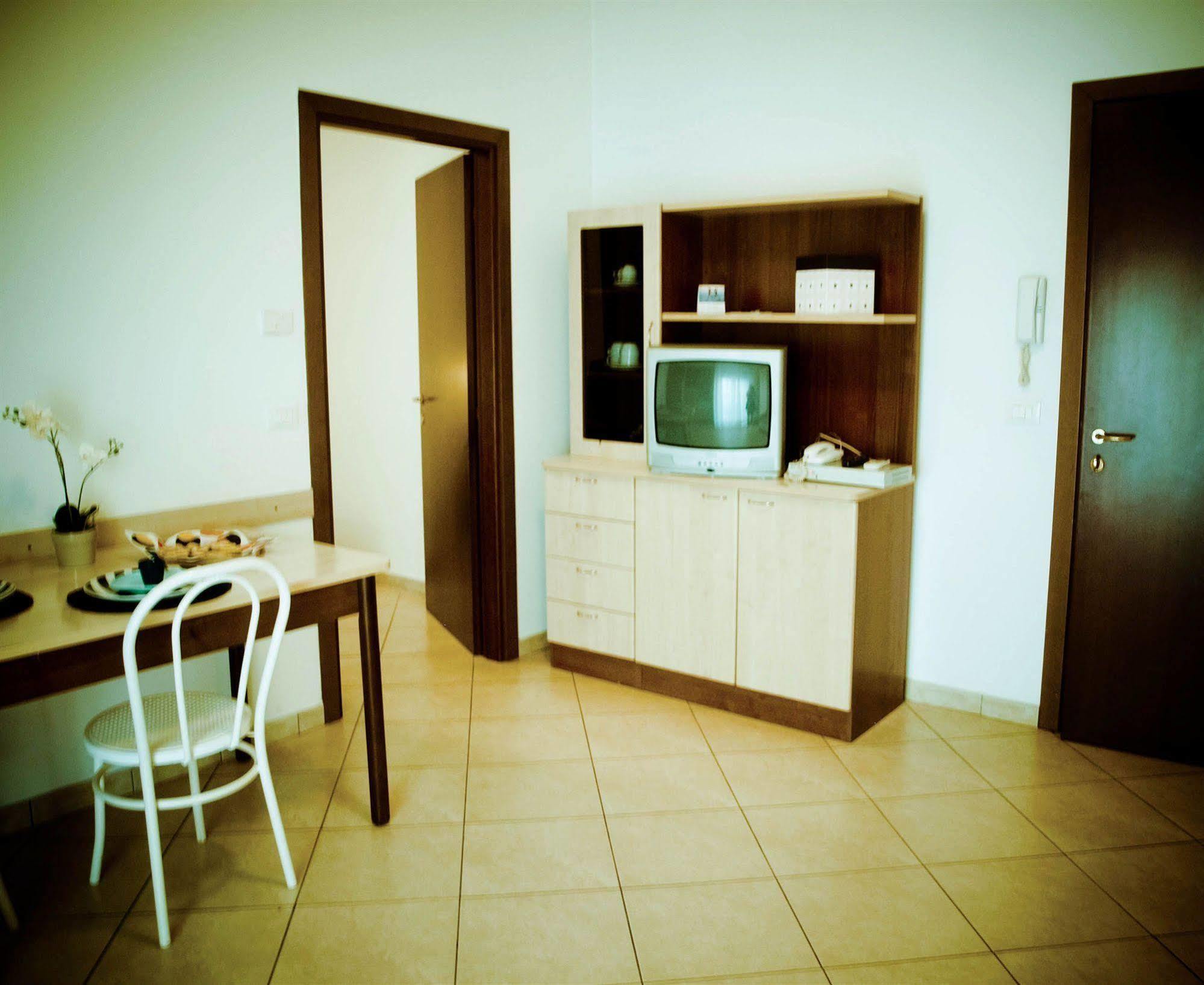 Mediterraneo Aparthotel